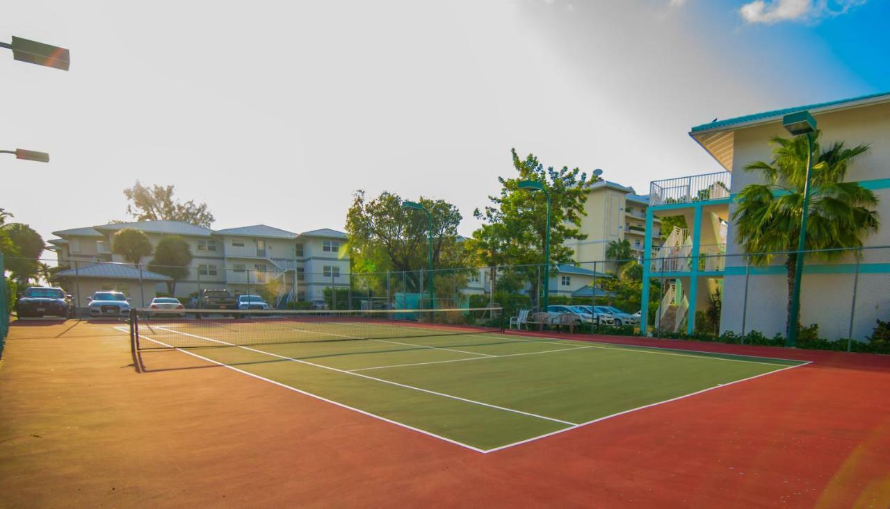 Seven Mile Beach Resort Джорджтаун Экстерьер фото